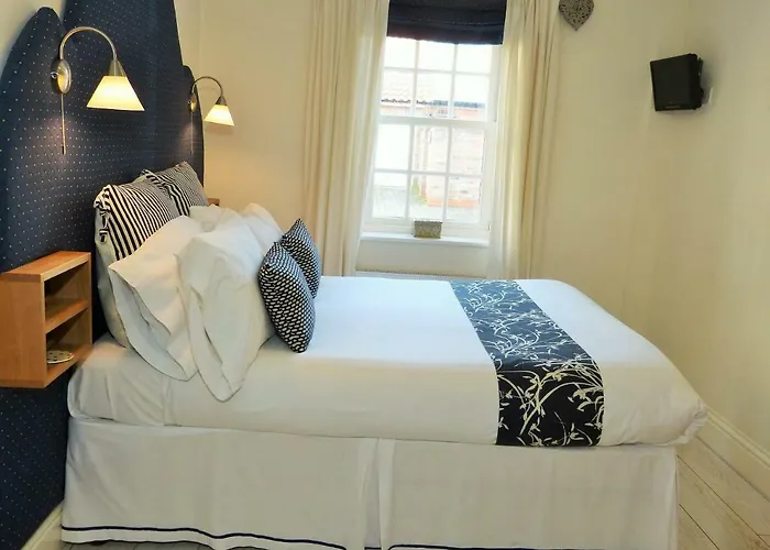 Hotel Monks Retreat *